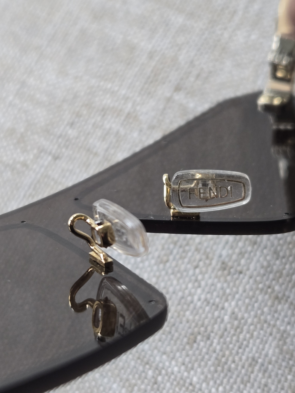 FENDI Sunglasses - Picture 3 of 6
